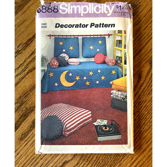 UNCUT Vintage 1970s Simplicity 5888 Sewing Pattern Twin Bedspread Comforter - Picture 1 of 2